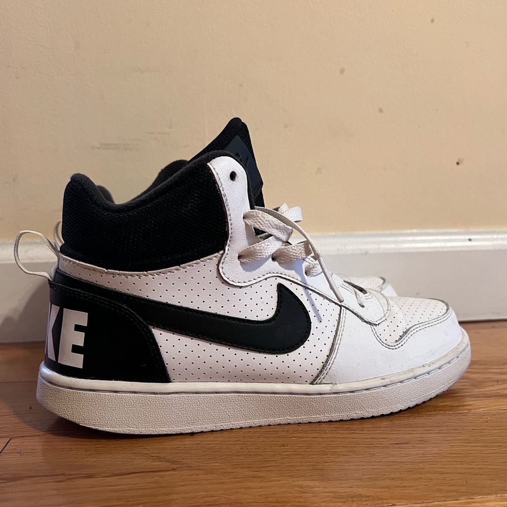 Nike High Top White & Black Sneakers